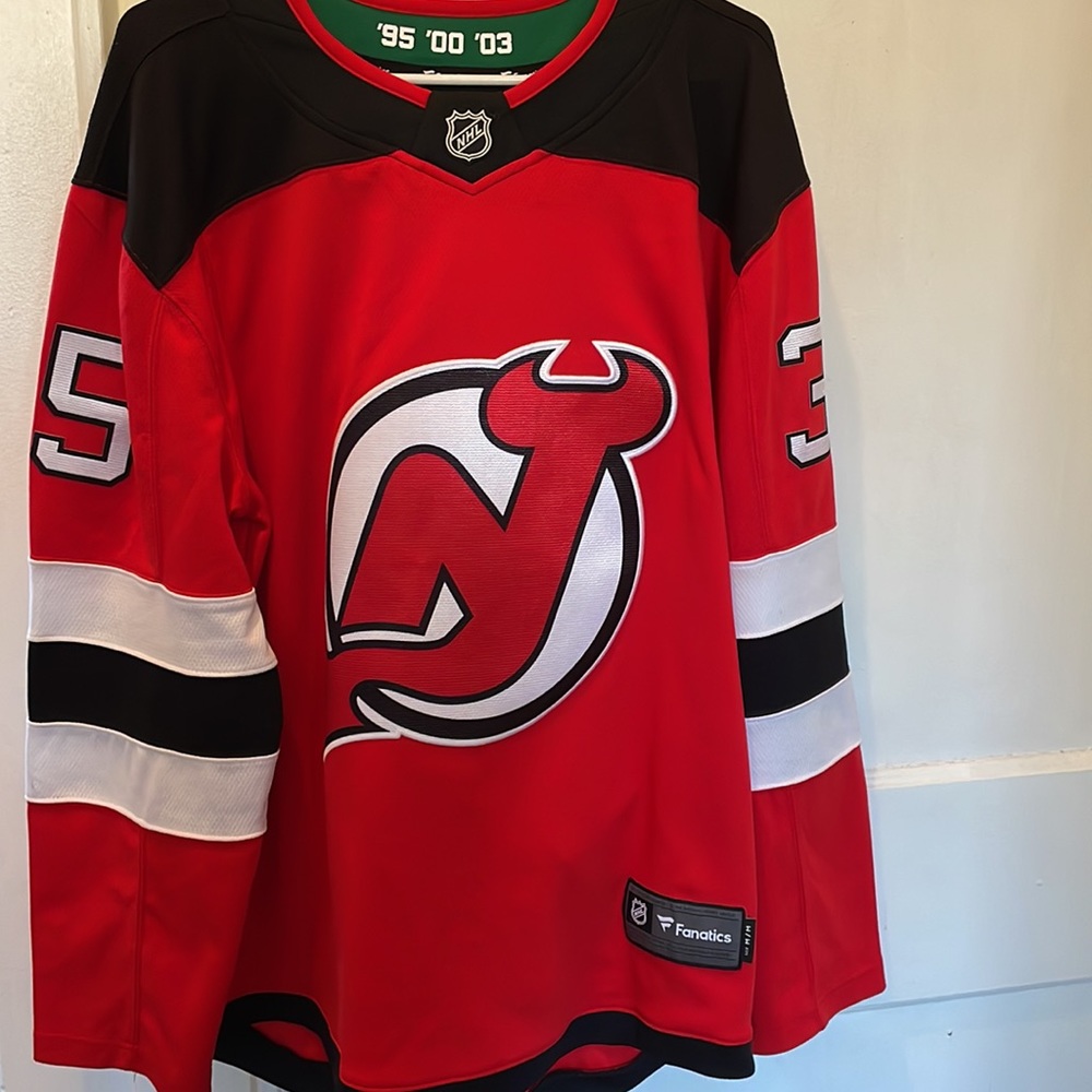 NEW JERSEY DEVILS HOCKEY JERSEY. CORY SCHNEIDER. MENS SIZE MEDIUM. BRAND NEW